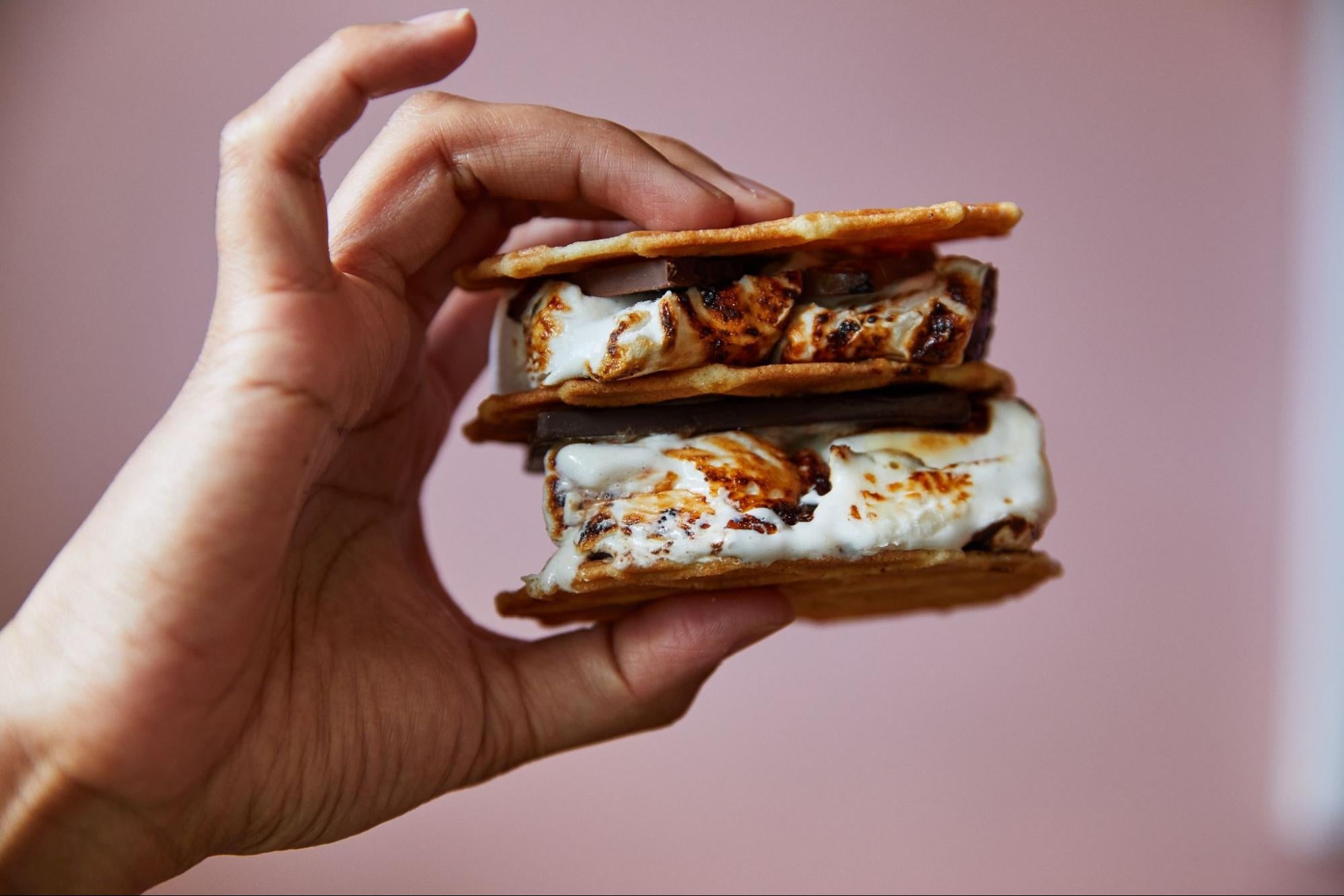 vosges-haut-chocolat-blog/the-best-chocolate-for-smores